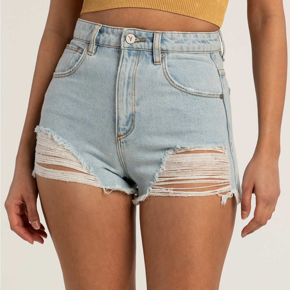 Abrand High Rise Relaxed Denim Shorts | Light Blue | Size 26